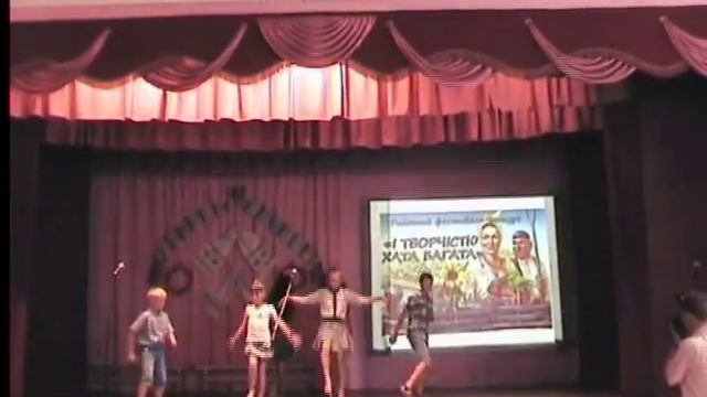 І творчістю хата багата смотреть онлайн