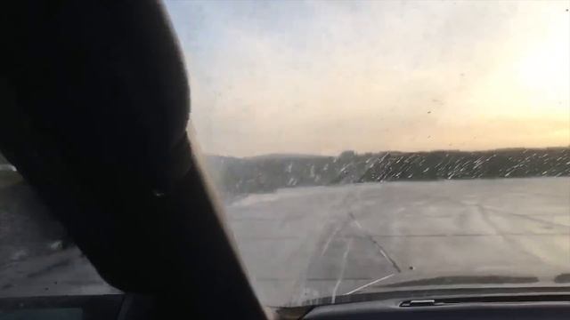 David Skillen - Drifting Toyota Soarer z20 - Eglinton airfield // Unlimited Super смотреть онлайн