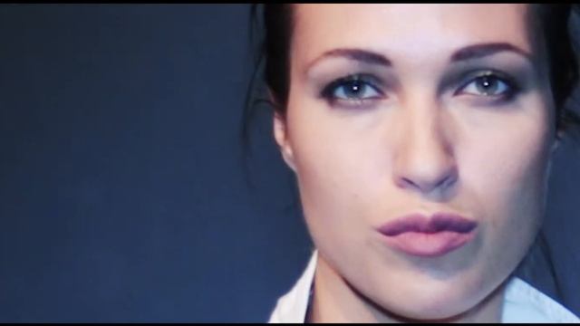 Запах кожи, парфюма и боль