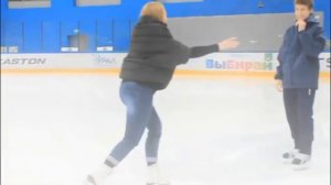 ВСЕМ ХОККЕЙНЫМ МАМАМ ПОСВЯЩАЕТСЯ...