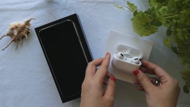 iPhone 11 Pro Max & Airpods Pro Unboxing and Setup смотреть онлайн