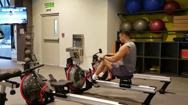 Remo de agua ejercicio cardiovascular смотреть онлайн