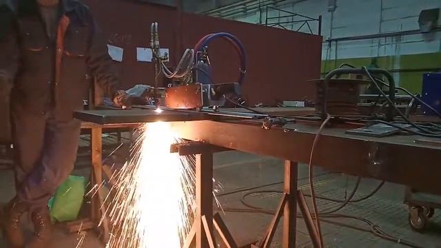 MESSER Quicky-E： Переносная газорезательная машина для резки листового металла толщиной до 100ммER Q смотреть онлайн