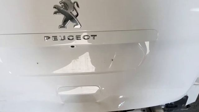 Peugeot Traveller Long - ремонт двери багажника смотреть онлайн