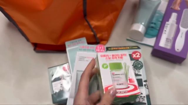 Готовлю подарки из Кореи/скупила корейскую косметику/поход по магазинам закончился ссорой