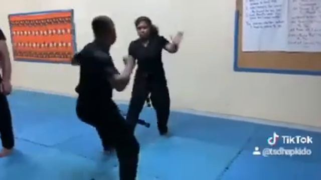 Women Hapkido self-defense смотреть онлайн