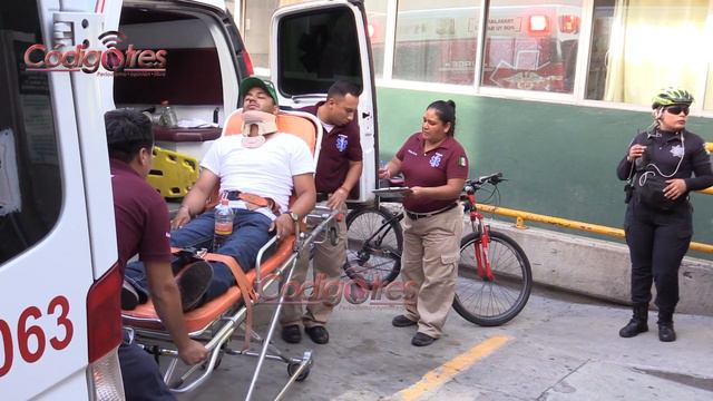 DOS LESIONADOS EN APARATOSO CHOQUE VOLCADURA RUMBO A SÁTEVO смотреть онлайн