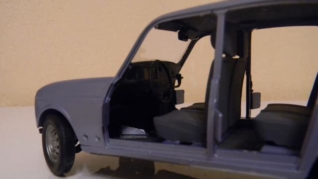 Diaporama d'une maquette Renault 4L смотреть онлайн