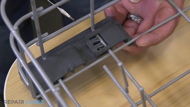 GE Dishwasher Lower Rack Roller Assembly Replacement (Interchangeable Design) WD28X27241 смотреть онлайн