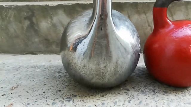 Обзор гири « Гордеевская » весом 56 кг рядом со стандартной советской гирей 32 кг. смотреть онлайн