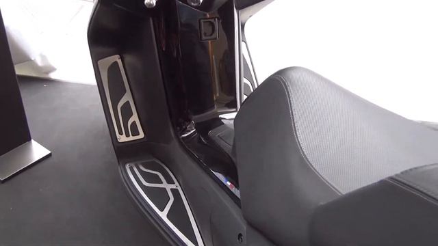 Peugeot Satelis 125 Black Edition (2017) Exterior and Interior смотреть онлайн