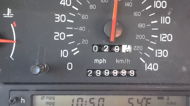 1995 Volvo 850 T-5R hits 300,000 miles - REMIX смотреть онлайн