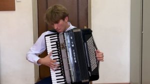 В. Семенов "Болгарская сюита" 2, 3 части, исп. Артем Володченко