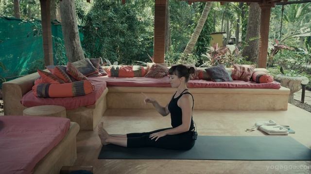 Ashtanga Yoga for Beginners | Rachel Woolhouse смотреть онлайн