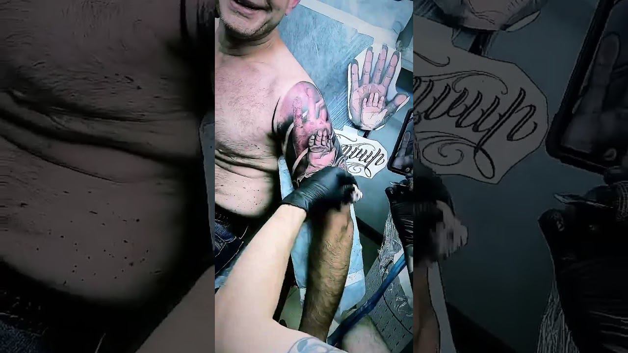 Памятная тату в честь рождения малыша смотреть онлайн