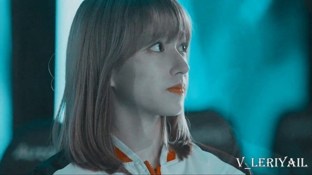 Влюбиться в твою улыбку/Счастье есть рядом только с тобой смотреть онлайн