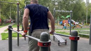 Тренировка на спорт площадке ?