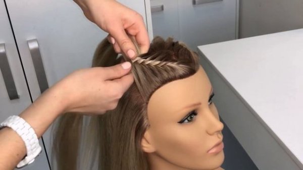Коса Рыбий хвост | How to Do a Fishtail Braid