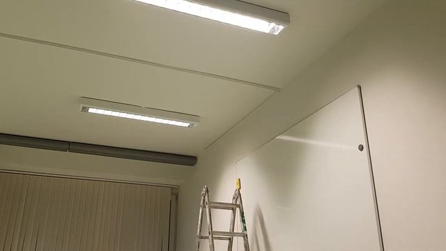 Вешаю проектор (ускорено) | Mounting a projector (speed-run). смотреть онлайн