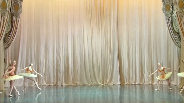Little Bayaderes (Pas de Quatre) - Vaganova Academy смотреть онлайн