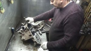 Фольксваген Поло 1,6 , 2014г.в. Замена спаренного подшипника .