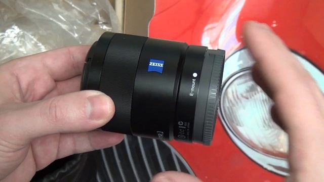Sony Carl Zeiss Sonnar T* E 24mm F1.8 (SEL24F18Z) Unboxing смотреть онлайн