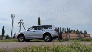 Mitsubishi Pajero Sport 1-го поколения - обзор без слов. Подъем в горку