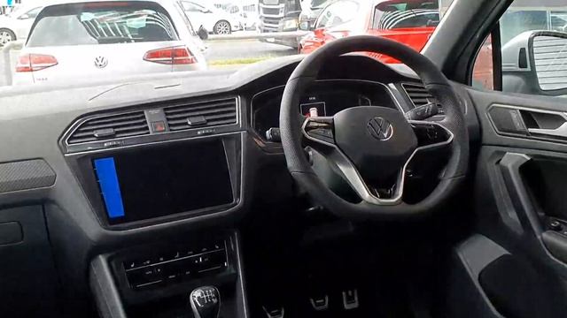 222D6740 - 2022 Volkswagen Tiguan R Line 2.0 TDI Manual 61,900 смотреть онлайн