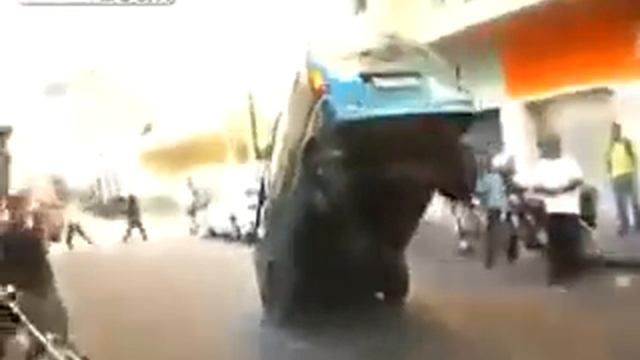 микро грузовик сумасшедший трюк смотреть онлайн