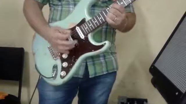 Squier com caps Tex Mex e hardware Fender Vintage смотреть онлайн