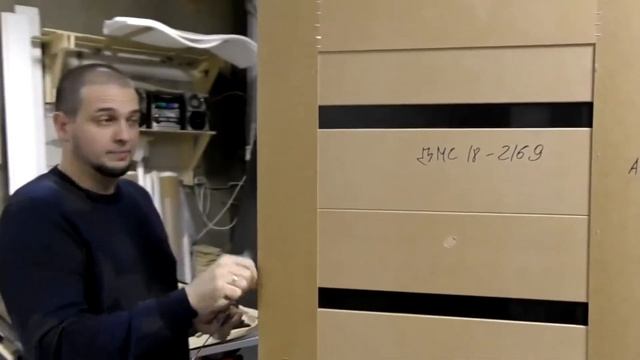 Разбор входной двери: снятие МДФ панели со стеклянными вставками смотреть онлайн