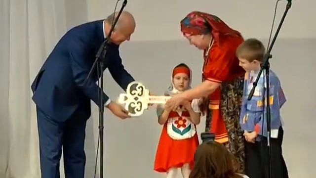 Глава региона принял участие в праздновании 80-летия Безенчукского района