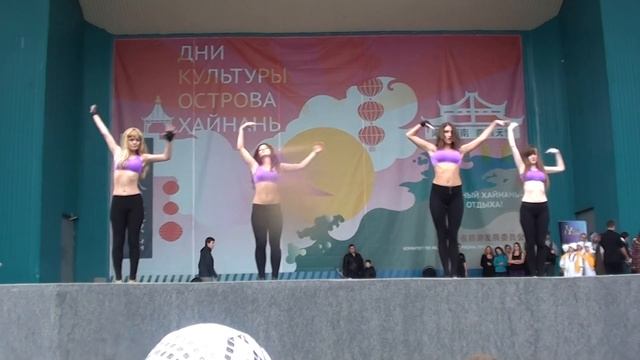 Go-Go dance.Duos-Dance Studio.Выступление в Парке Горького 23.09.2012 смотреть онлайн