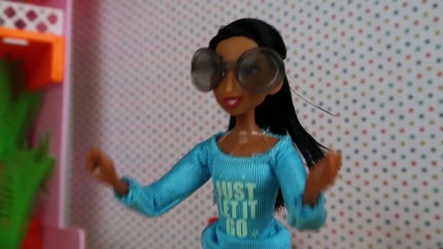 🚫 ¡El Bebé Dennis está CASTIGADO su PRIMER DIA de CLASES! │ Hotel Transylvania 3! смотреть онлайн