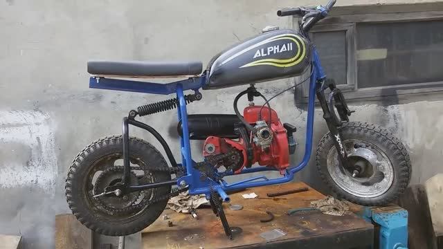 УСТРОЙСТВО и ТРАНСМИССИЯ мопеда из бензопилы! смотреть онлайн