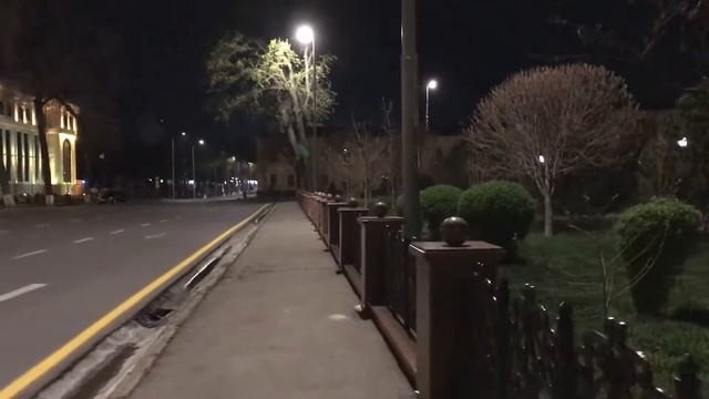 Сквер Амира Темура, Гостиница Узбекистан, Ташкентские куранты, Дворец форумов смотреть онлайн