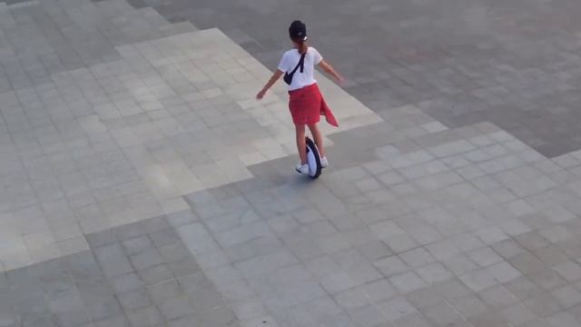 OFFICIAL INMOTION V5F Electric Unicycle - Електричен Уницикл смотреть онлайн