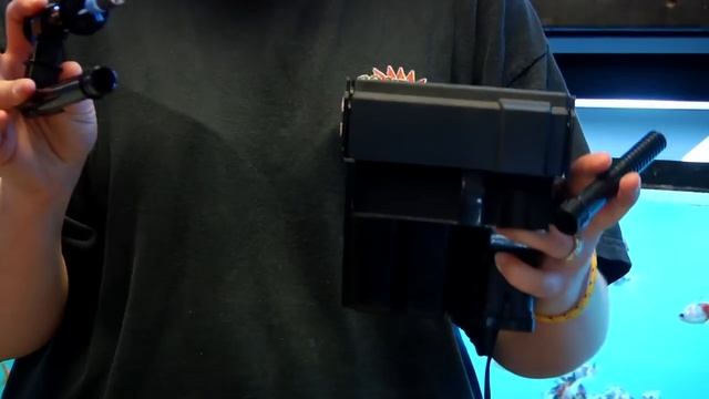 Fish Tanks & Aquarium Maintenance : How to Install a Fish Tank Filter смотреть онлайн