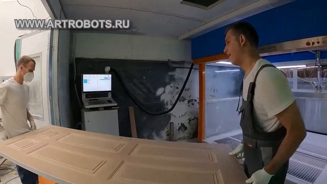 Двухсторонняя автоматическая покраска дверей | безвоздушная система AIRMIX - Санкт- Петербург