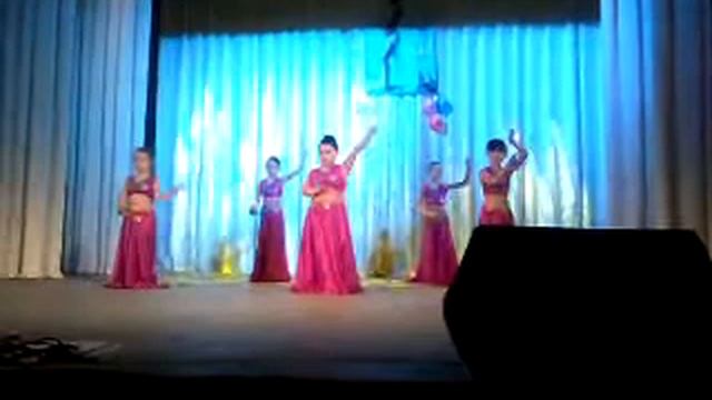 Шикарный Восточный танец. Арабские танцы. Танцы живота. смотреть онлайн