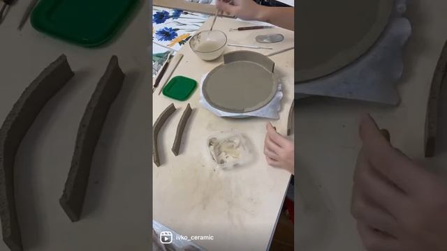 Как сделать тарелку из глины своими руками #глина #керамика #керамикаручнойработы смотреть онлайн