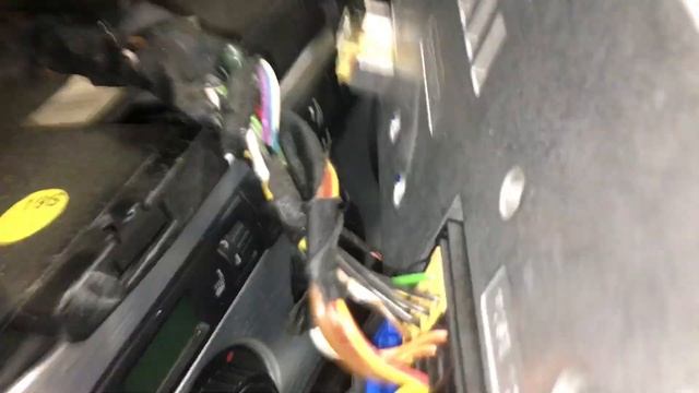 VW Jetta Passat Tiguan Radio Not Working No Power смотреть онлайн
