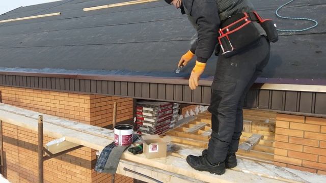 Мягкая кровля мансардного дома, битумная черепица, строительство дома смотреть онлайн
