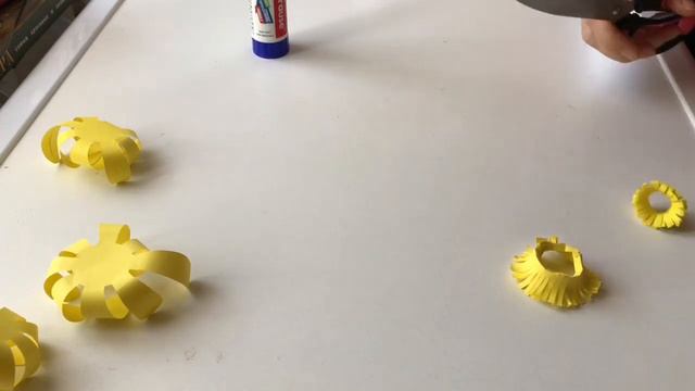 Симпатичные поделки.Делаем герберы.Аппликации с детьми.Craft idea . Делаем с подростком с дцп смотреть онлайн