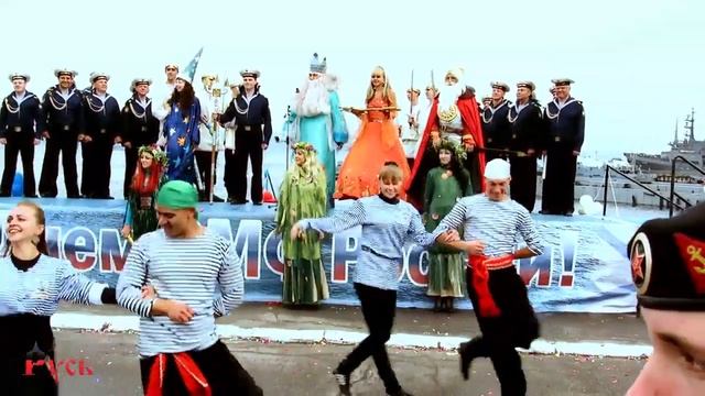 Залпы с атомной подлодки в Североморске смотреть онлайн