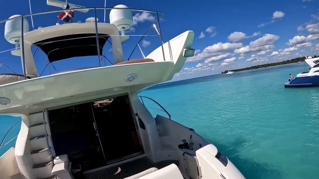 Отдых БОГАТЫХ в Доминникане. Поймали Лобстера. Обзор моторной лодки АЗИМУТ 52. Пьяный угар. смотреть онлайн