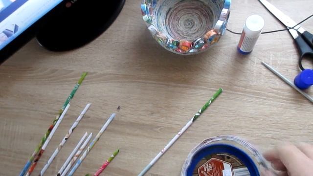 Очень красивая шкатулка из глянцевых журналов (газет) Рукоделие смотреть онлайн