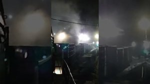 Работа установки по очистки вагонов от снега