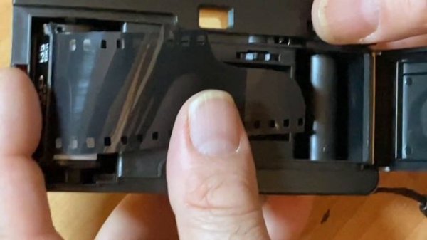 Kodak m35 35mm Camera - Overview, Loading and Troubleshooting