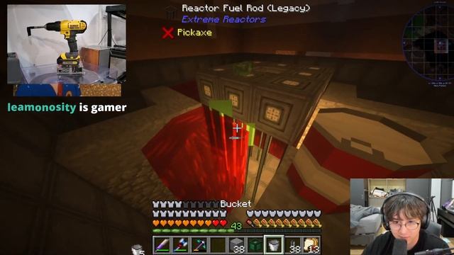 Michael Reeves Builds An *EXTREME REACTOR* In Minecraft! смотреть онлайн